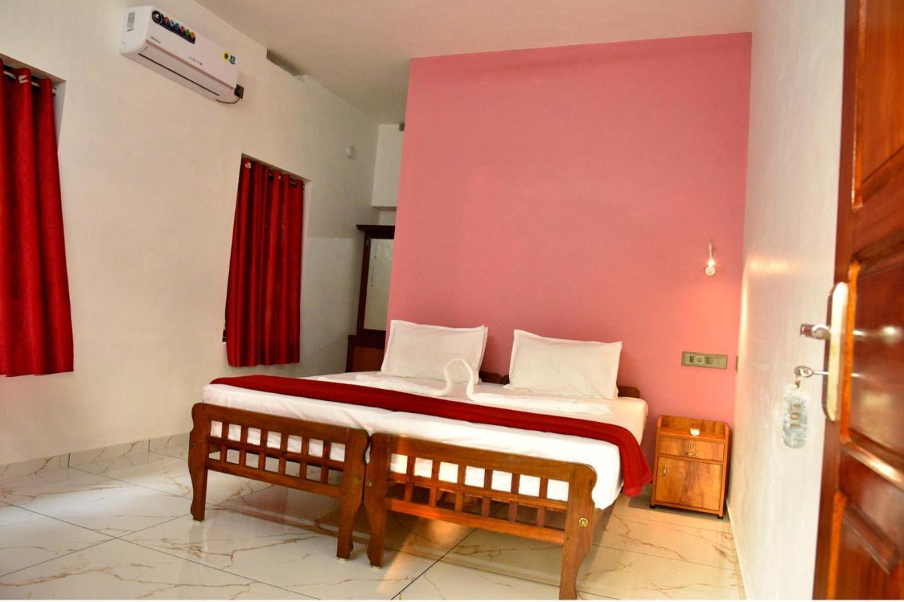Dhakshina Homestay Kochi Buitenkant foto